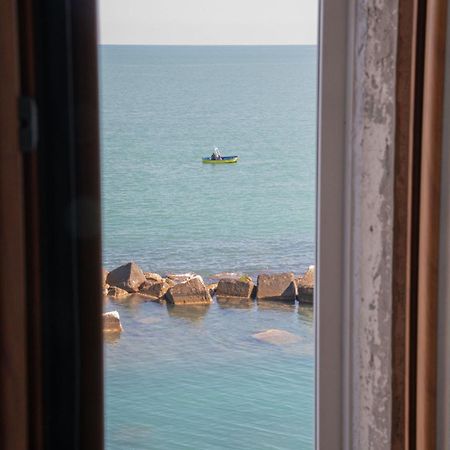 Апартаменти Casa Sant Orsola La Finestra Sul Mare Мольфетта Екстер'єр фото